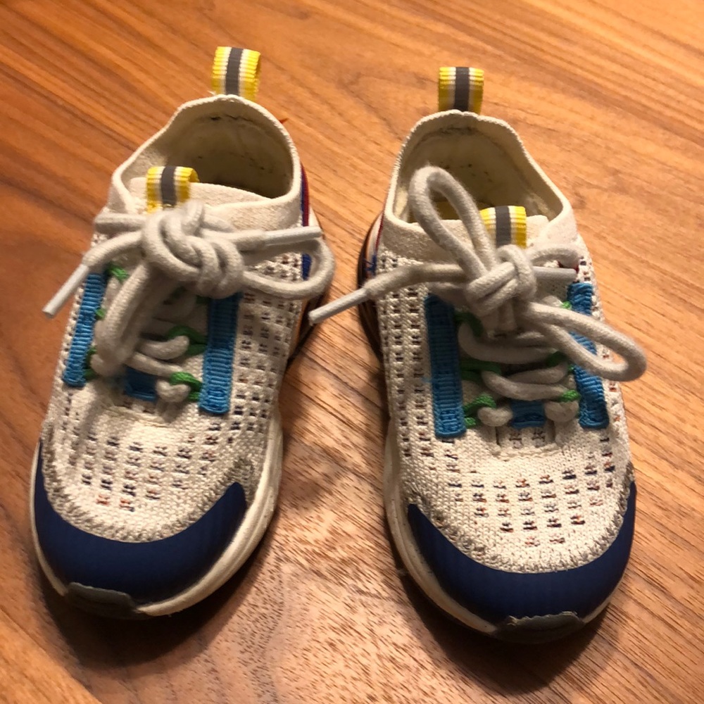 Zara athletic cloth shoes, toddler boys size 21